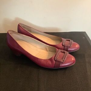 EASY SPIRIT Burgundy Shoes